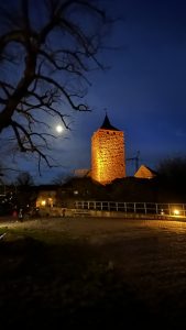 Burg Rothenfels am Main bei Nacht. Am Prüfungswochenende habe ich wenig geschlafen.