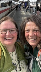 Nicole Werner-Hufsky und Tanja Walter in Köln. Drei Monate später werden wir unsere Sehschule Tiger-Auge gründen!